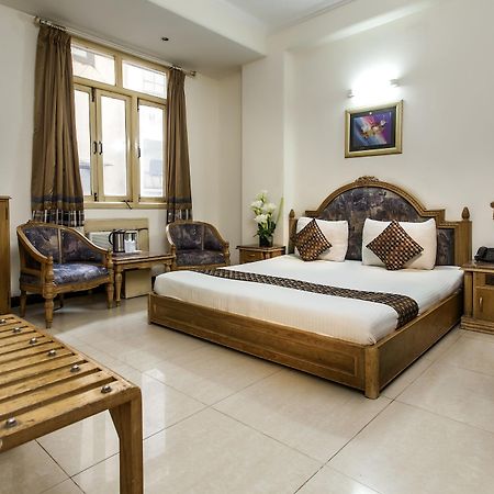 Hotel Sunstar Residency Дели Экстерьер фото