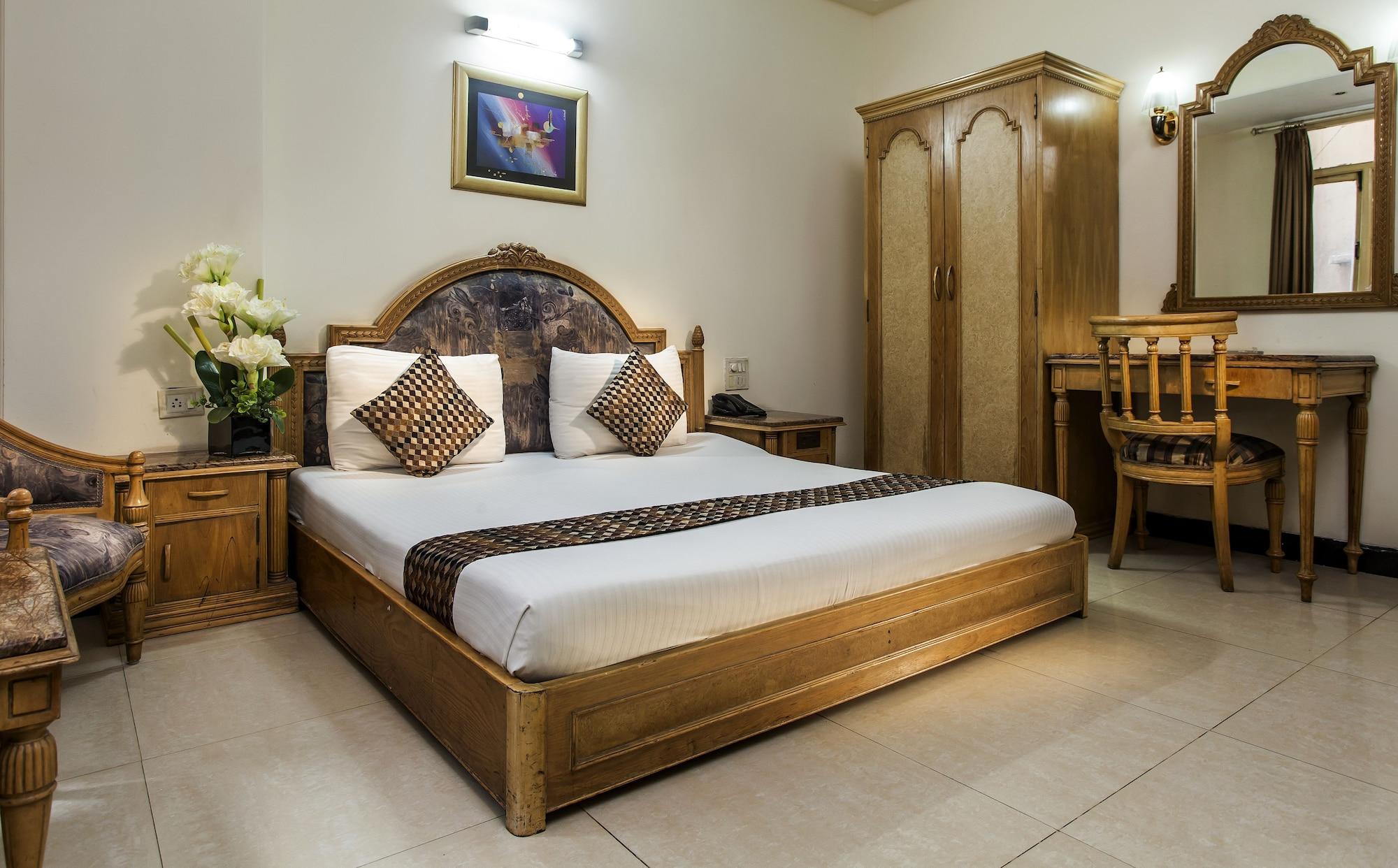 Hotel Sunstar Residency Дели Экстерьер фото