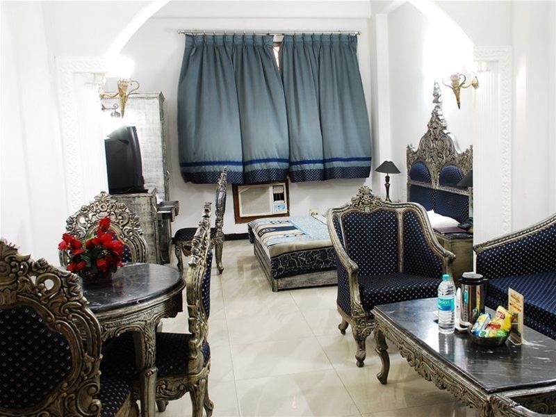 Hotel Sunstar Residency Дели Экстерьер фото